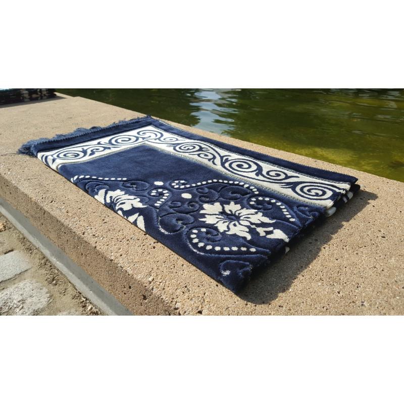 Tapis de Prière - motif fleurs - Fond Bleu foncé Sana Tapis de prière 3700495409599 Librairie Musulmane Al-imen
