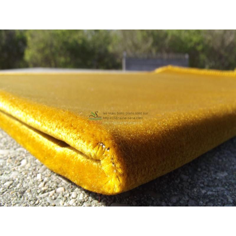 Tapis de Prière Velours Luxe couleur unie - JAUNE DORÉE disponible chez Al - imen